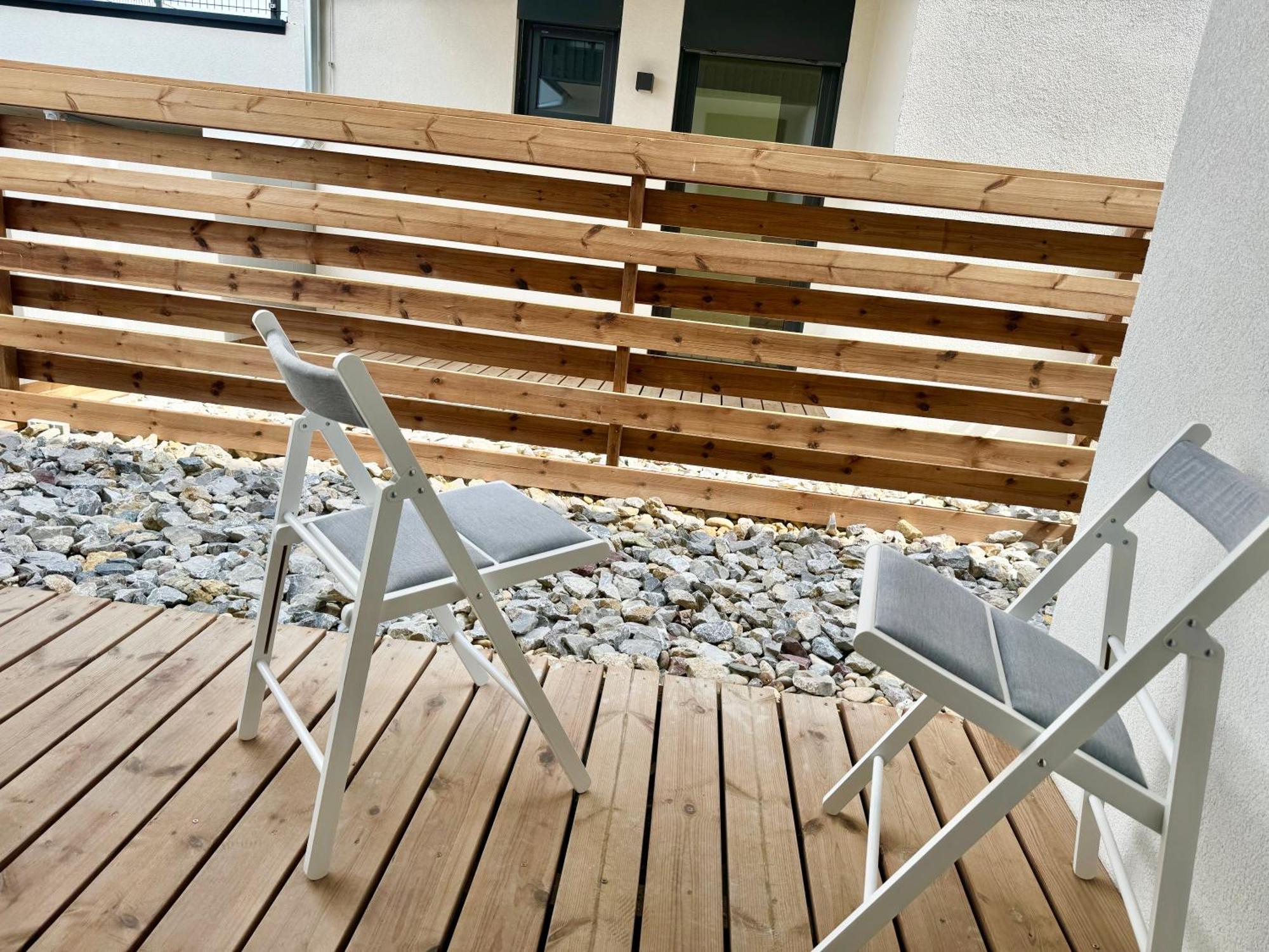 Modern Apartment With Balcony & Free Parking - Nearby Metro Vienna Exterior photo